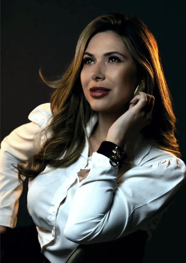 Dra. Letícia Céspedes